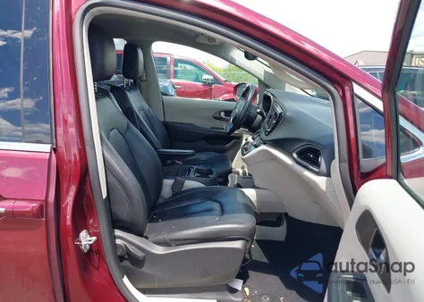 2019 Chrysler Pacifica Touring L from USA, damaged, VIN 2C4RC1BG7KR613255